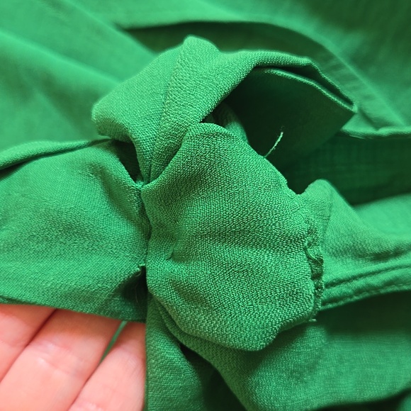 Riley & Rae, green maxi dress with bow tie straps. - Picture 10 of 10